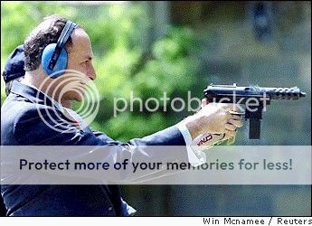  photo SCHUMER with gun_zpsu8tgjgwd.jpg